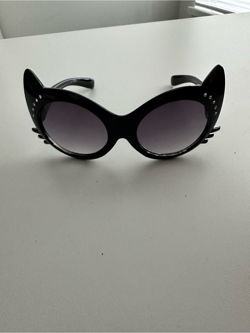 Black Cat-Eye Women's Sunglasses with Rhinestone Detail